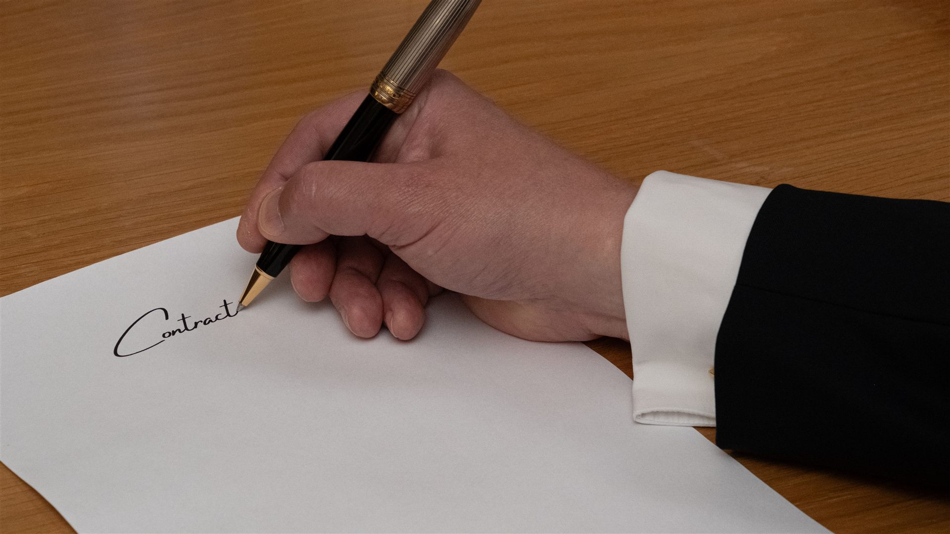 Contratos mal redactados: el origen silencioso de muchos conflictos legales