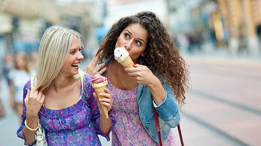 Chica o mujer: once diferencias al salir con alguien