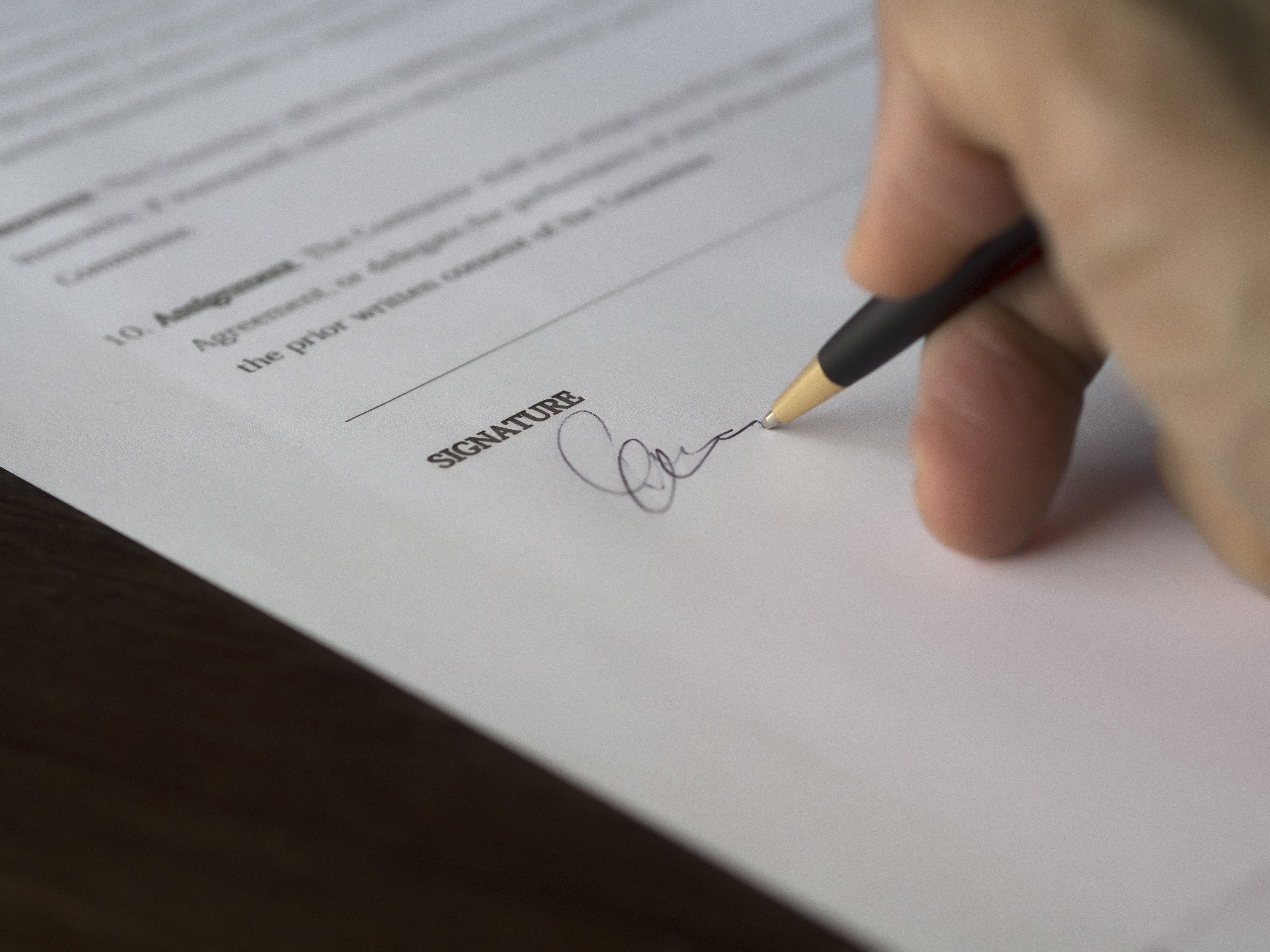 Qué revisar antes de firmar un préstamo personal